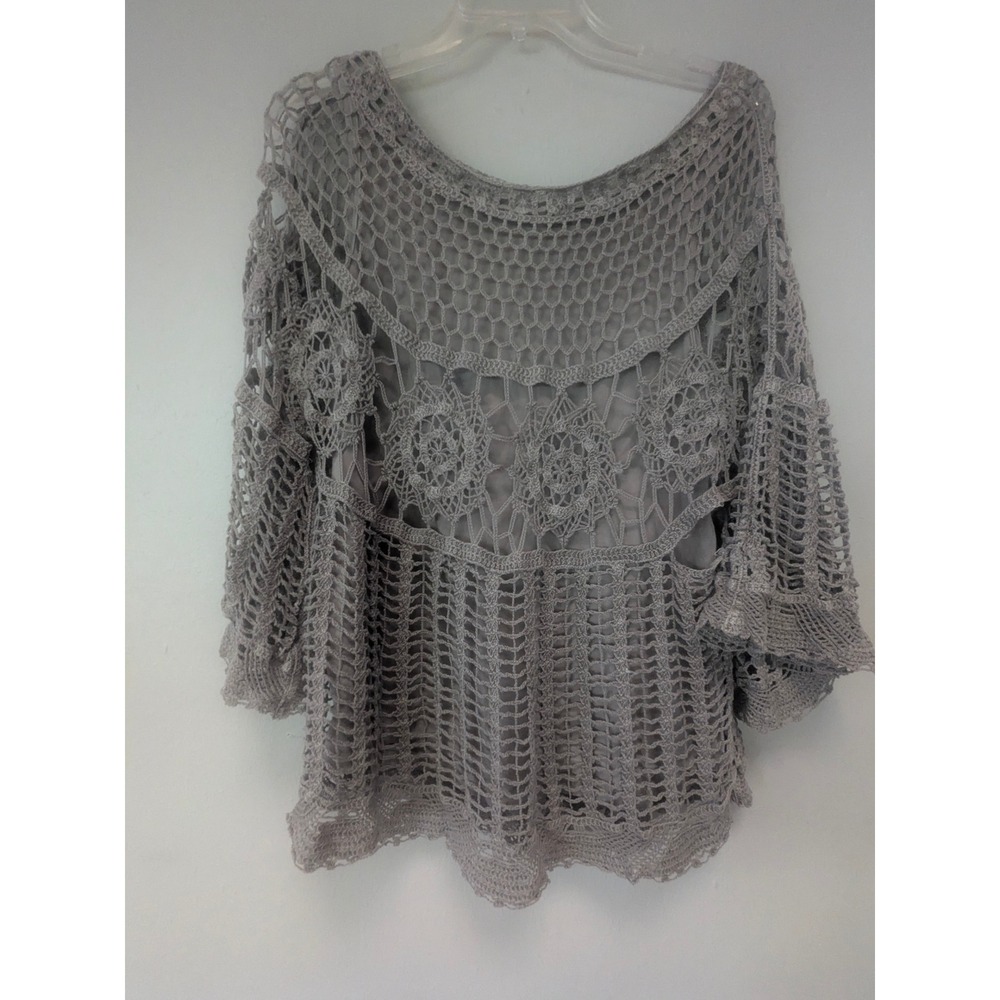 XCVI Crochet Overlay Top Women M Grey Good Bell Sleeve Boho Floral Open Knit
